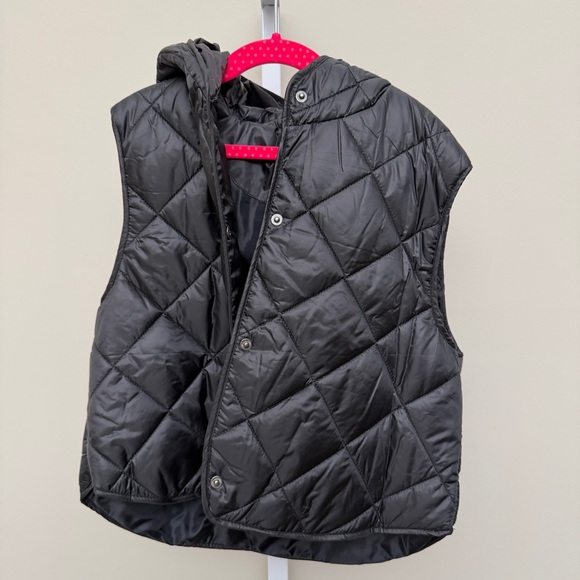 Zara Other - Zara Black Quilted Kids Vest size 9-10